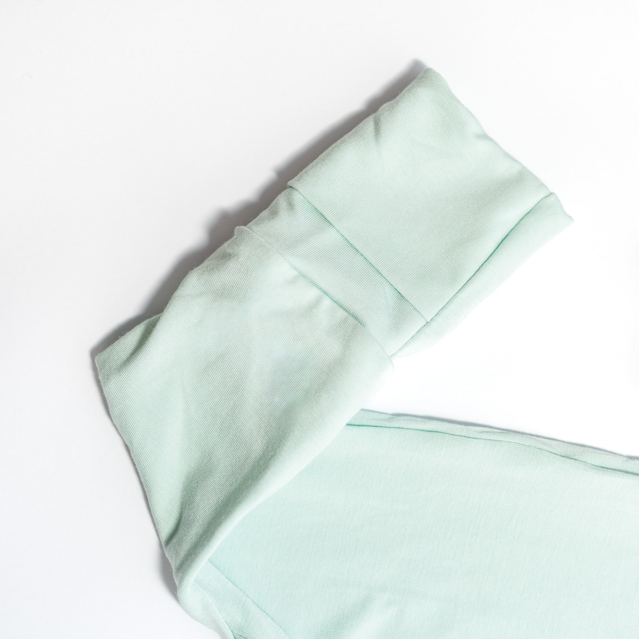  Aaria Tees