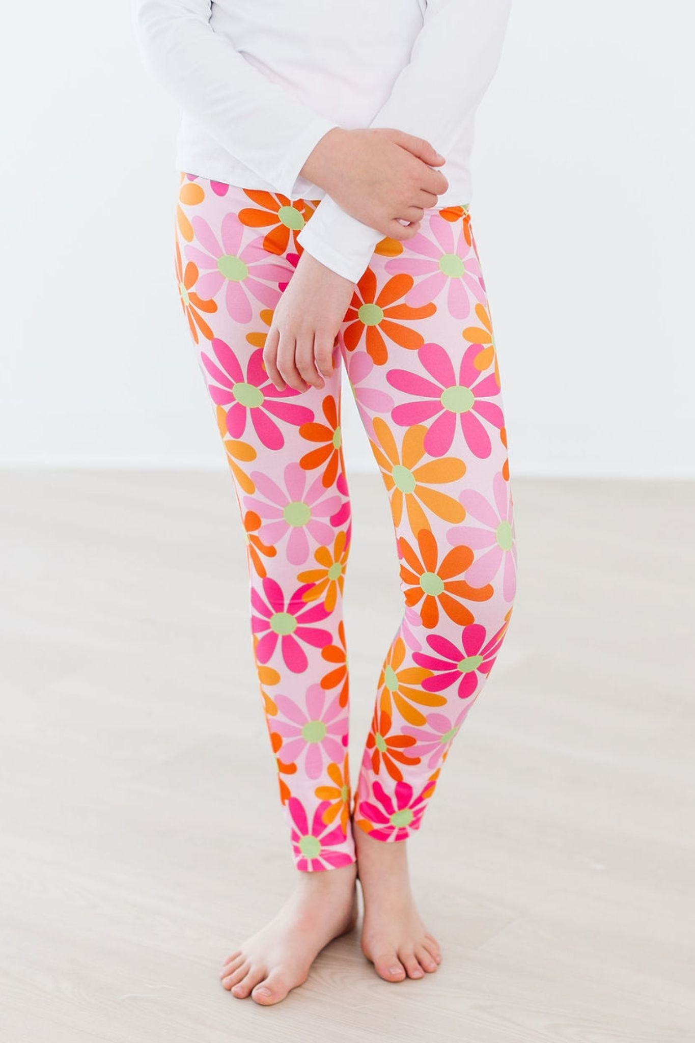 Retro Daisies Leggings - Aaria Tees Aaria Tees