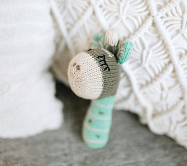 mini rattle | ami the giraffe - Aaria Tees Aaria Tees