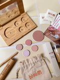 Bloom Makeup Kit Aaria Tees