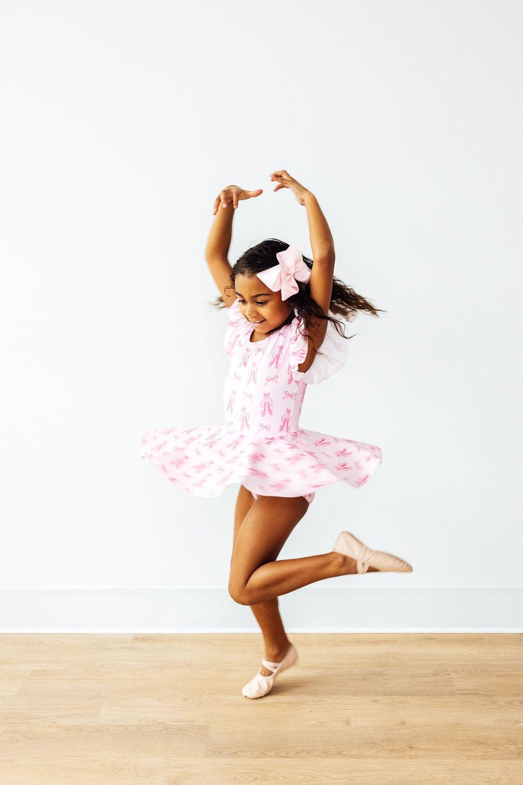 Twirling en Pointe S/S Twirl Leotard - Aaria Tees Aaria Tees