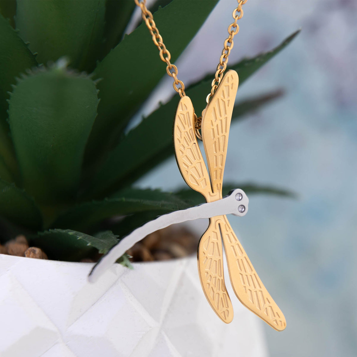 Three-Dimensional Dragonfly Necklace - Aaria Tees