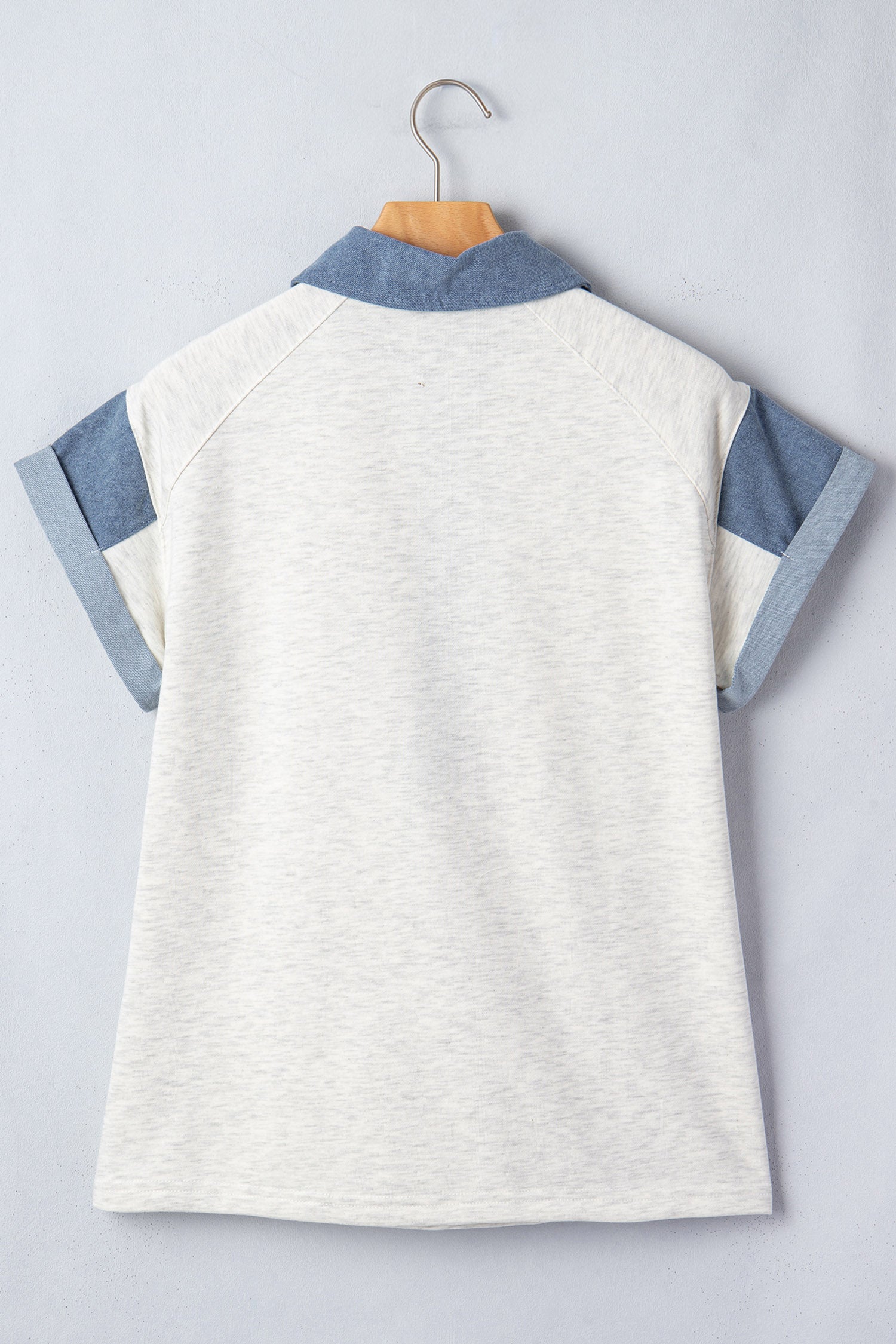  Aaria Tees