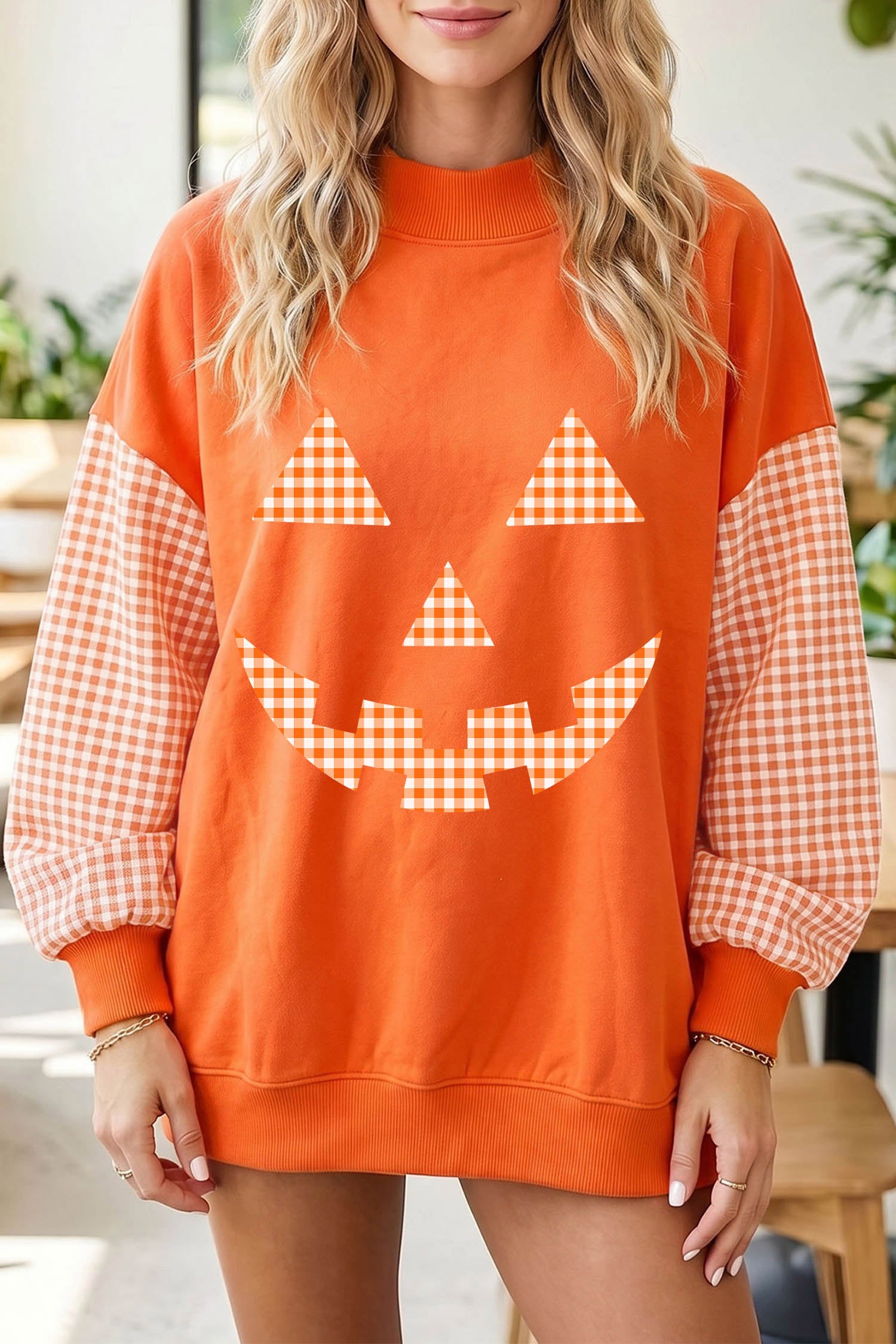  Aaria Tees