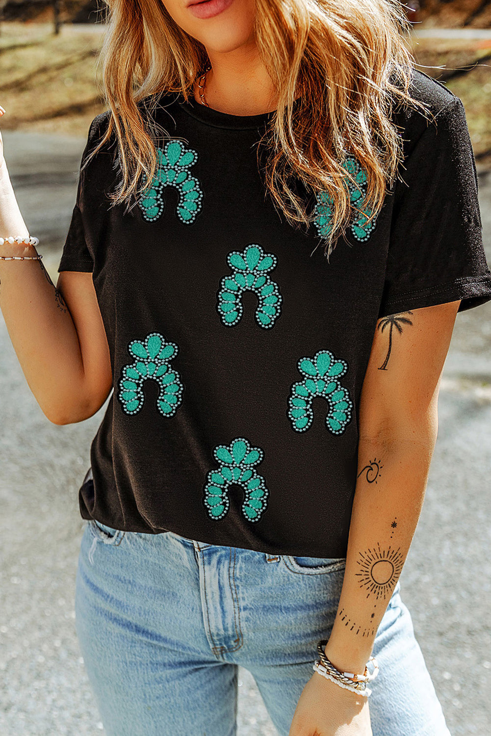  Aaria Tees