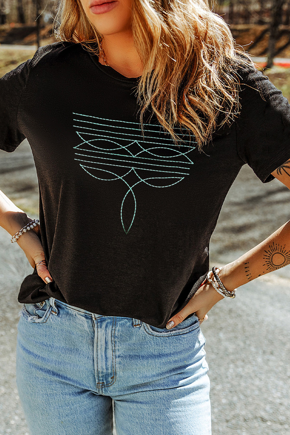  Aaria Tees