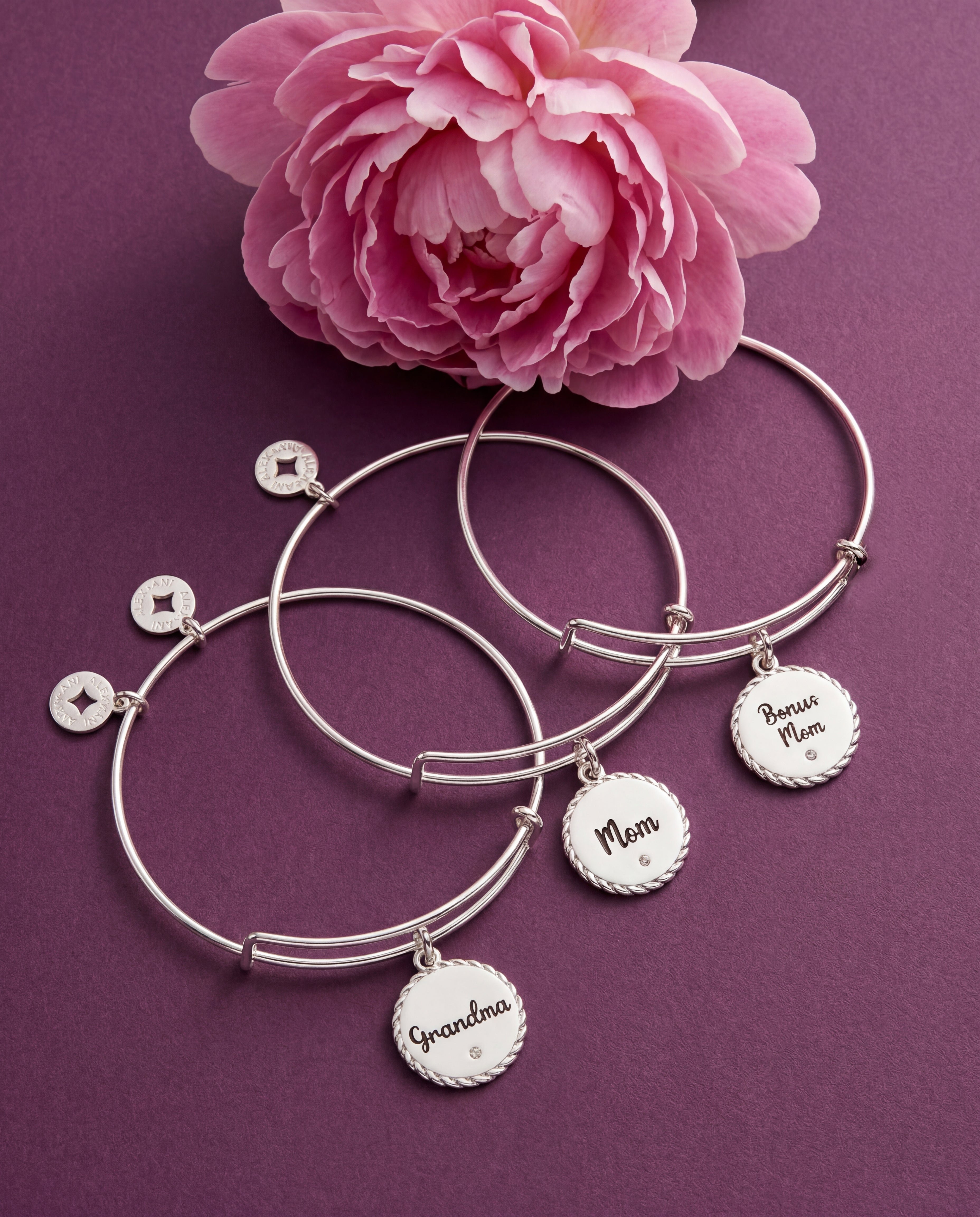 Grandma 'Wise And Warm, Her Love Feels Like Home' Charm Bangle - Aaria Tees Aaria Tees
