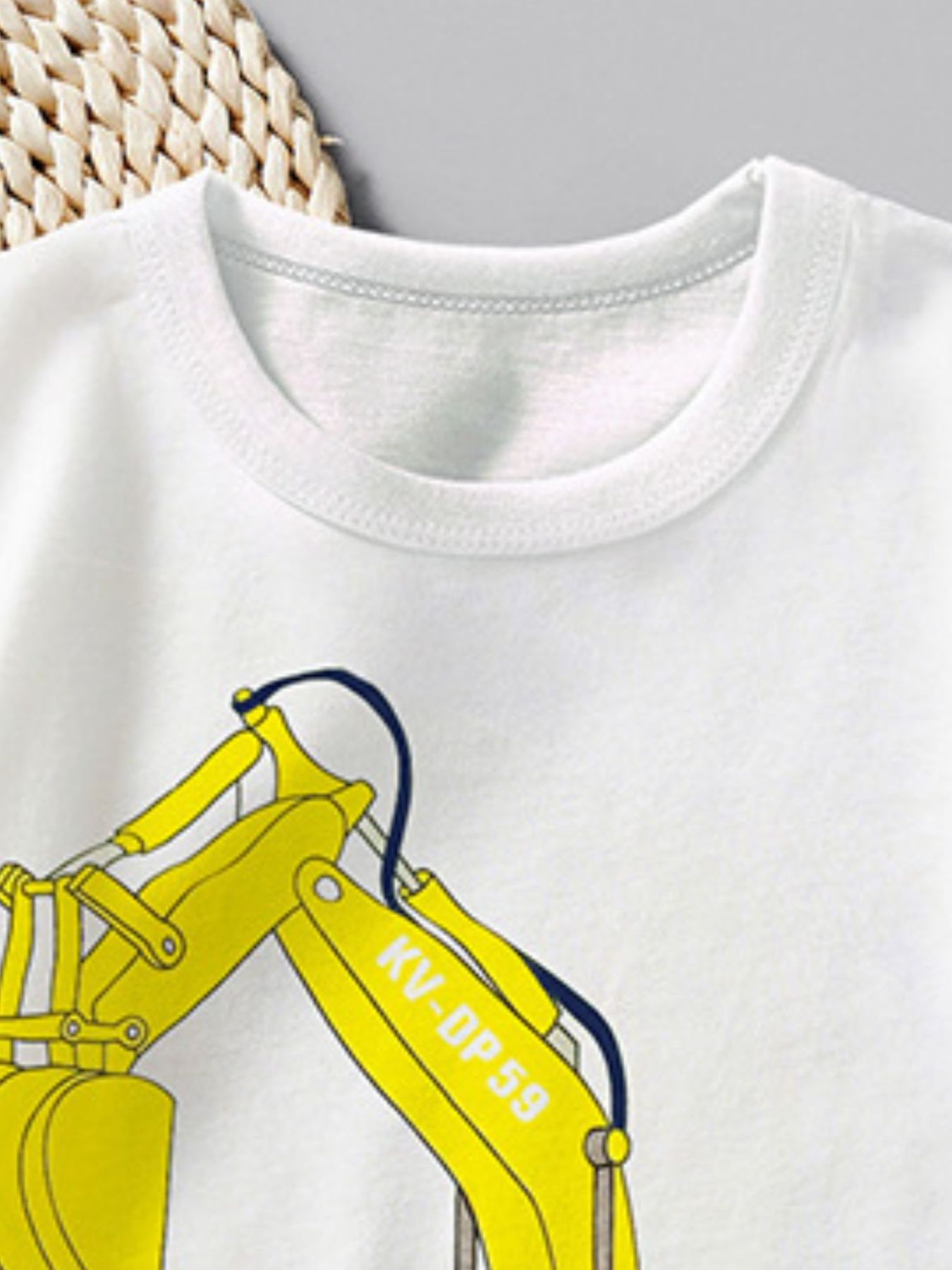 b8713713-e349-47c3-9ceb-9624cfcdeac4-Max Aaria Tees