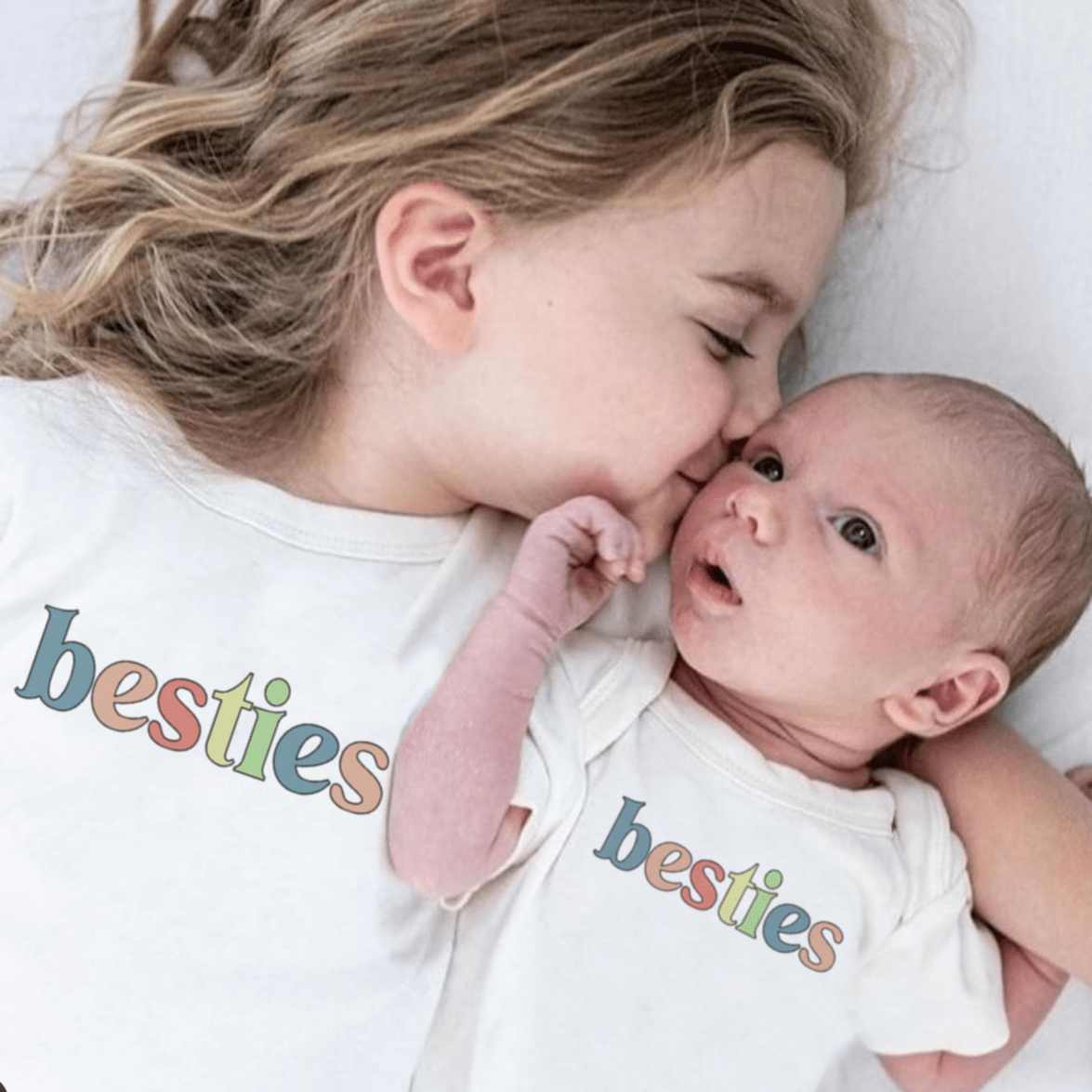 graphic tee | besties - Aaria Tees Aaria Tees