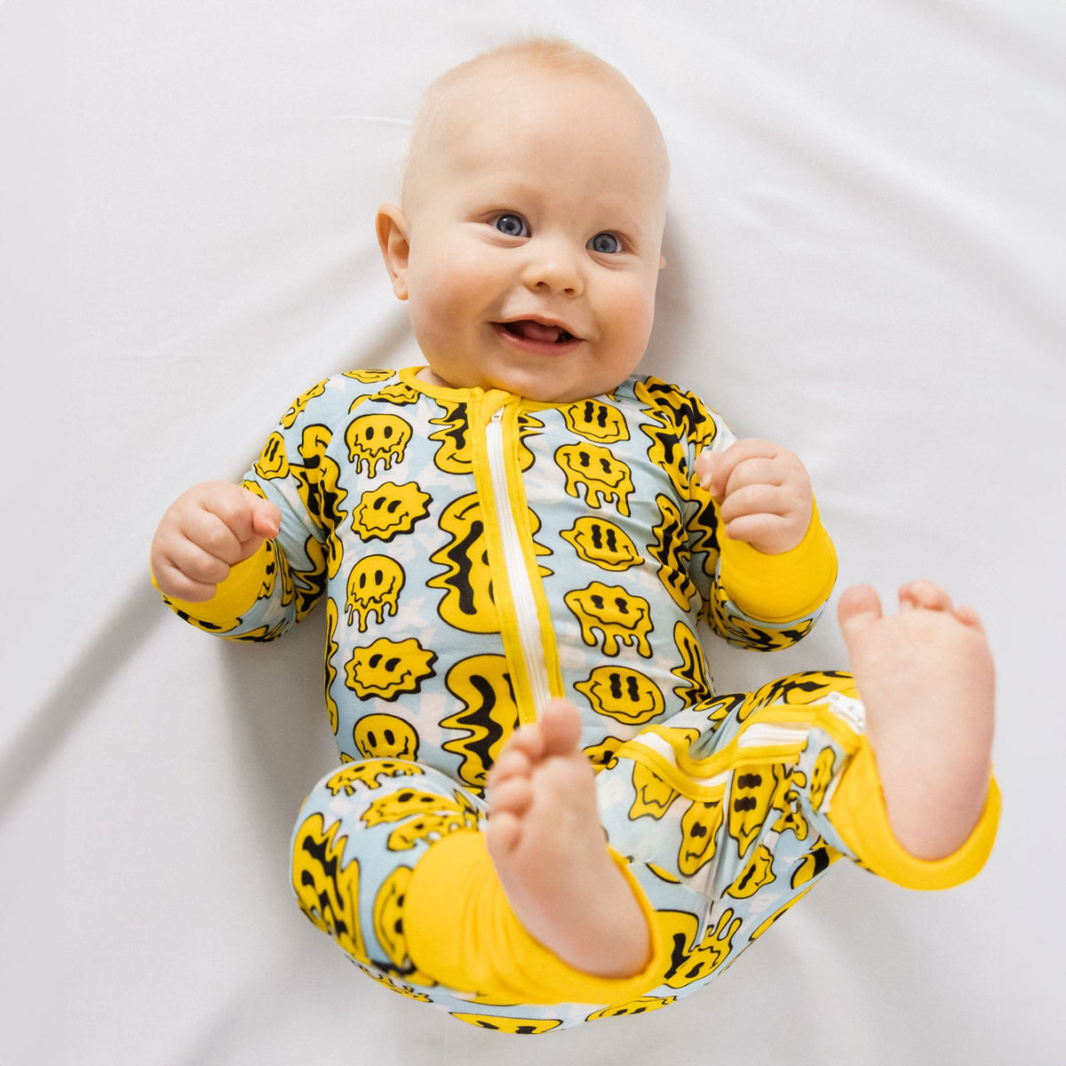 TRIPPY SMILES BLUE BAMBOO ZIPPY - Aaria Tees