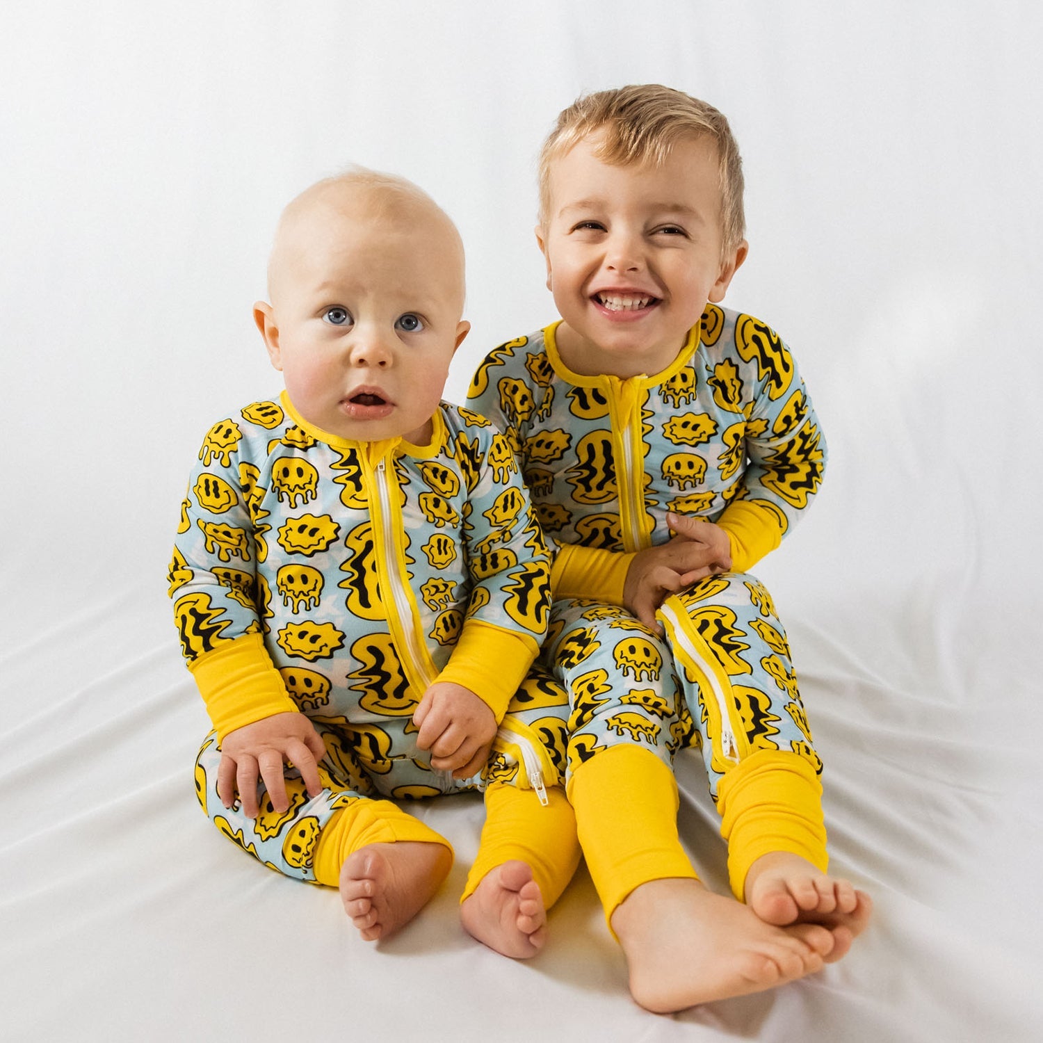 TRIPPY SMILES BLUE BAMBOO ZIPPY - Aaria Tees Aaria Tees