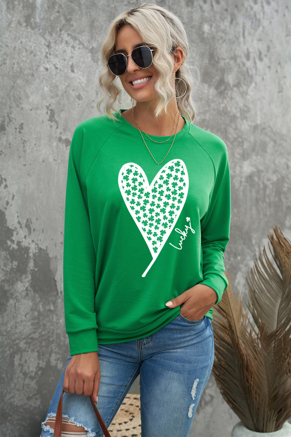  Aaria Tees