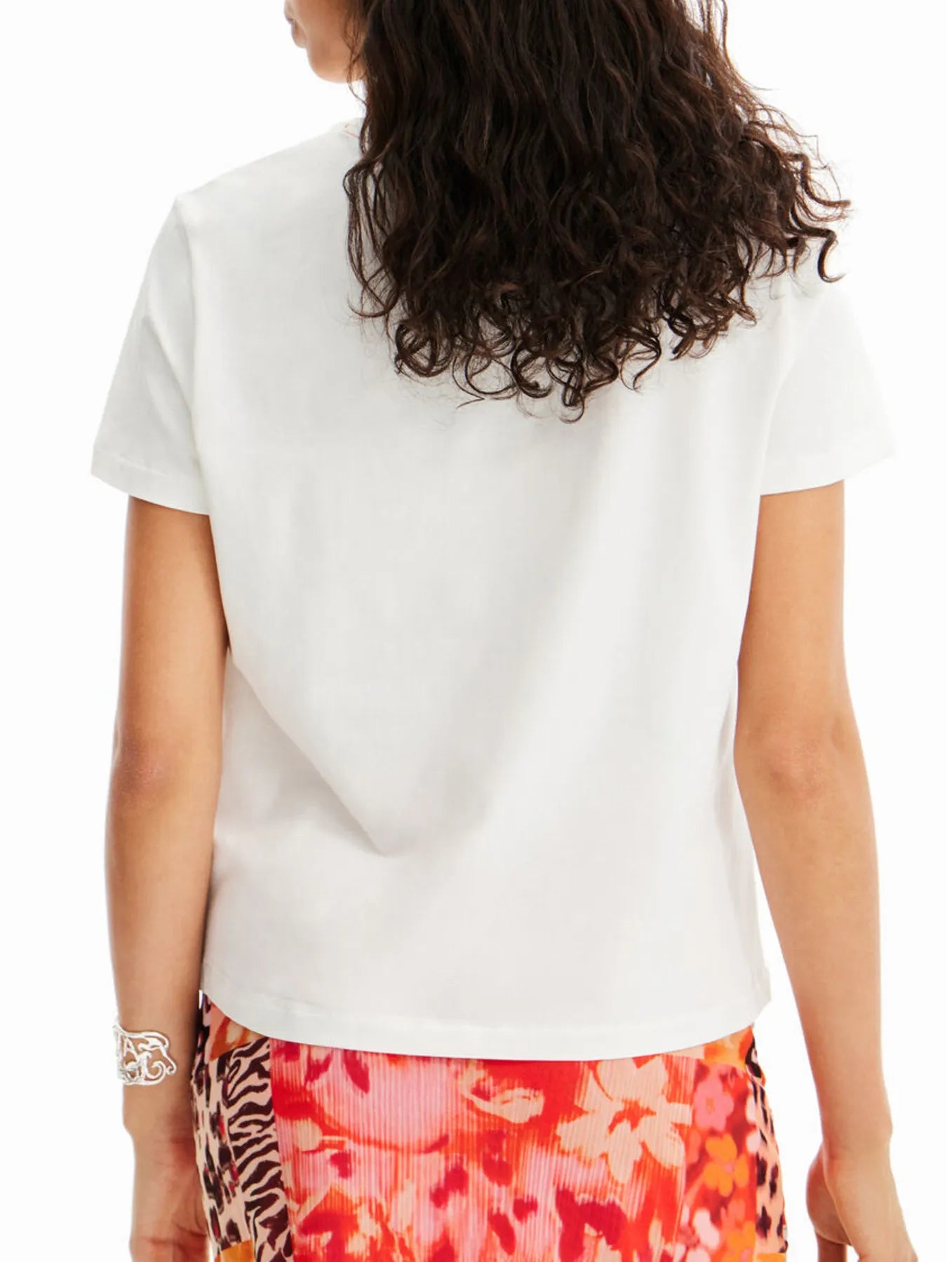  Aaria Tees