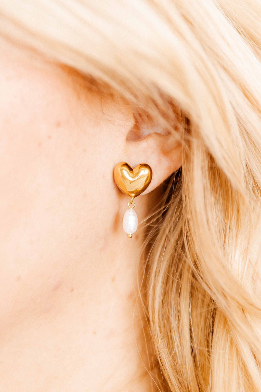 Dani Dangle Heart Earrings - Aaria Tees Aaria Tees