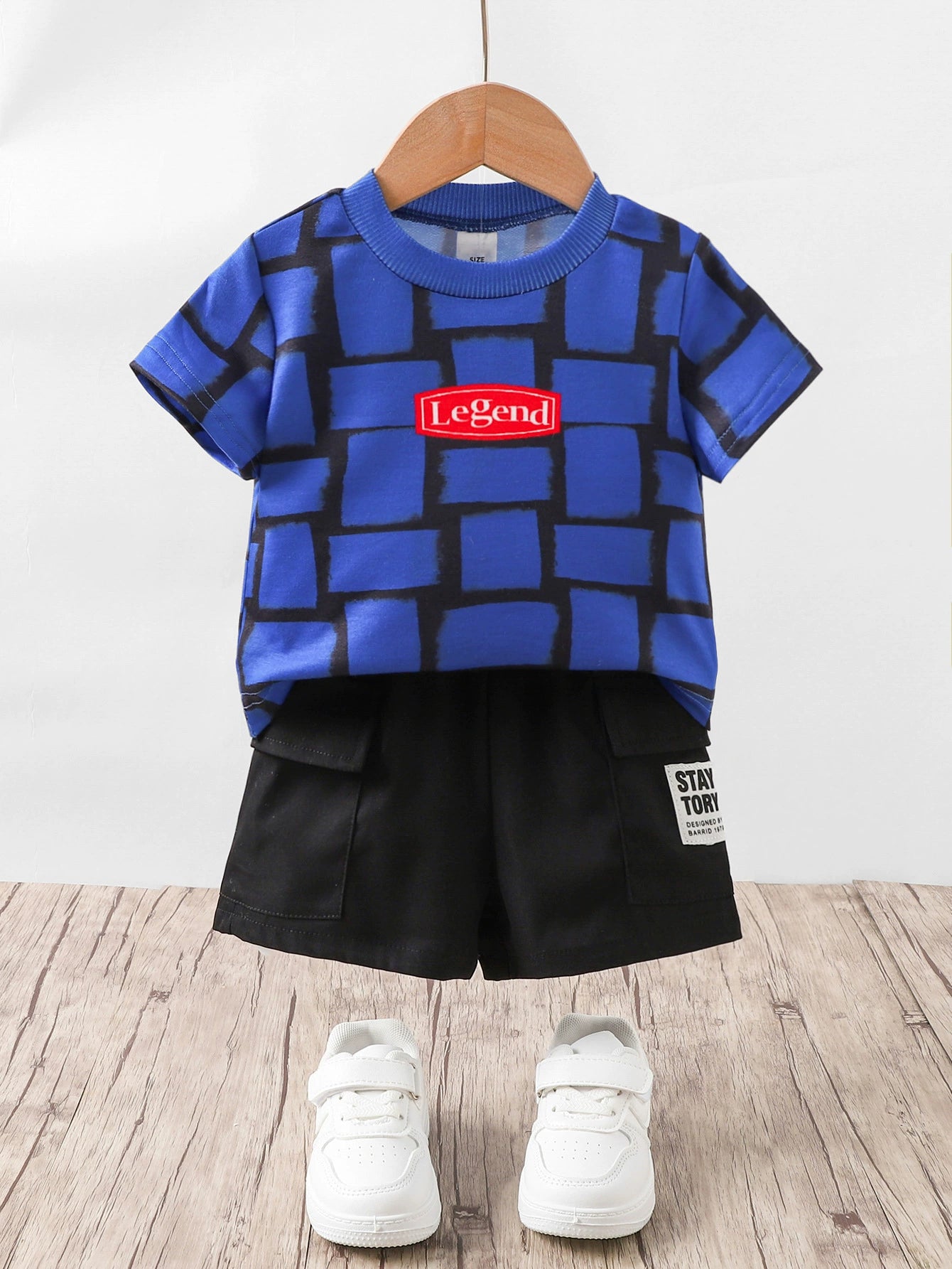 dd4d51d1-2abf-4976-85e2-398a54dad540-Max Aaria Tees