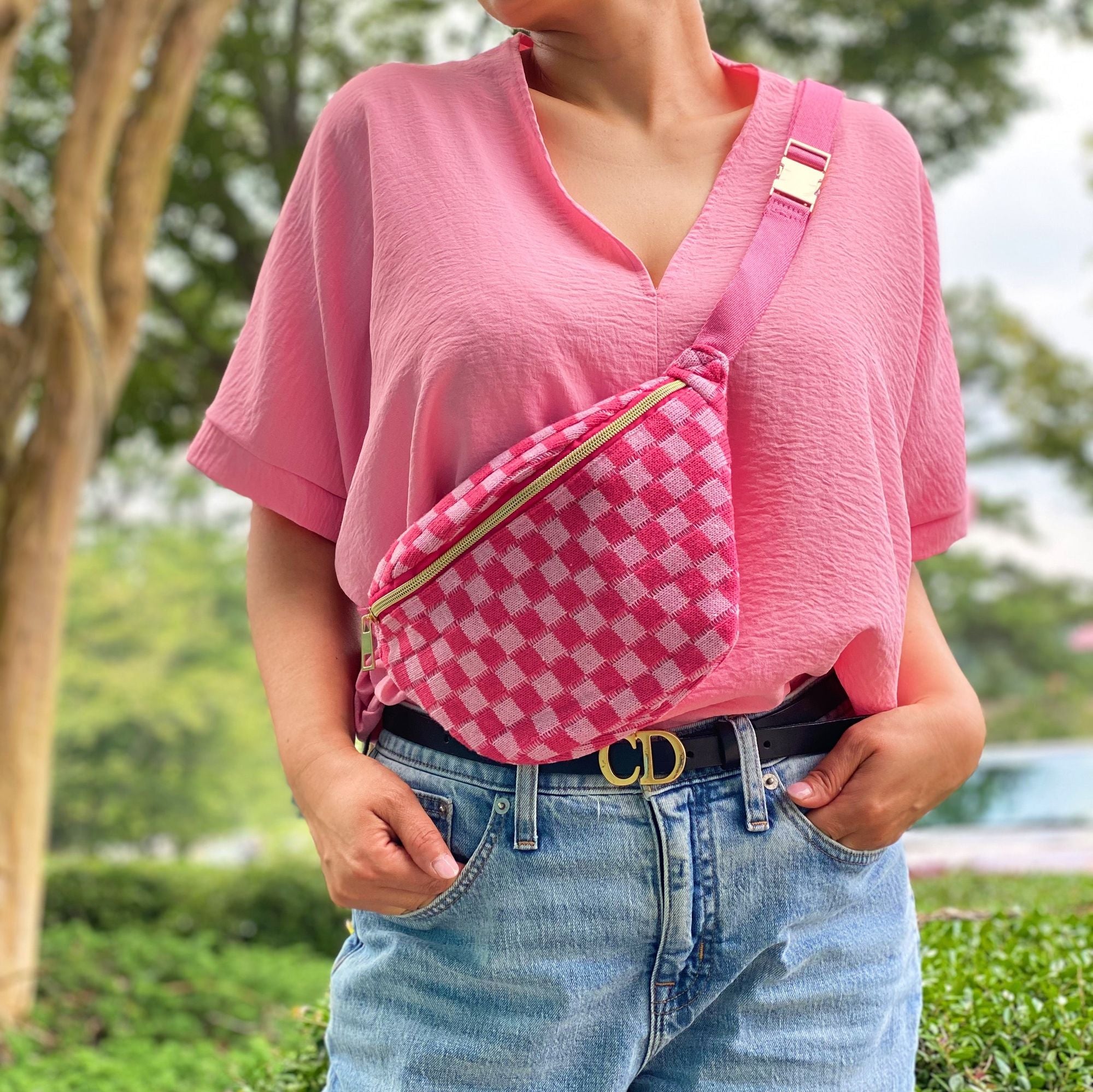 568028881 Aaria Tees