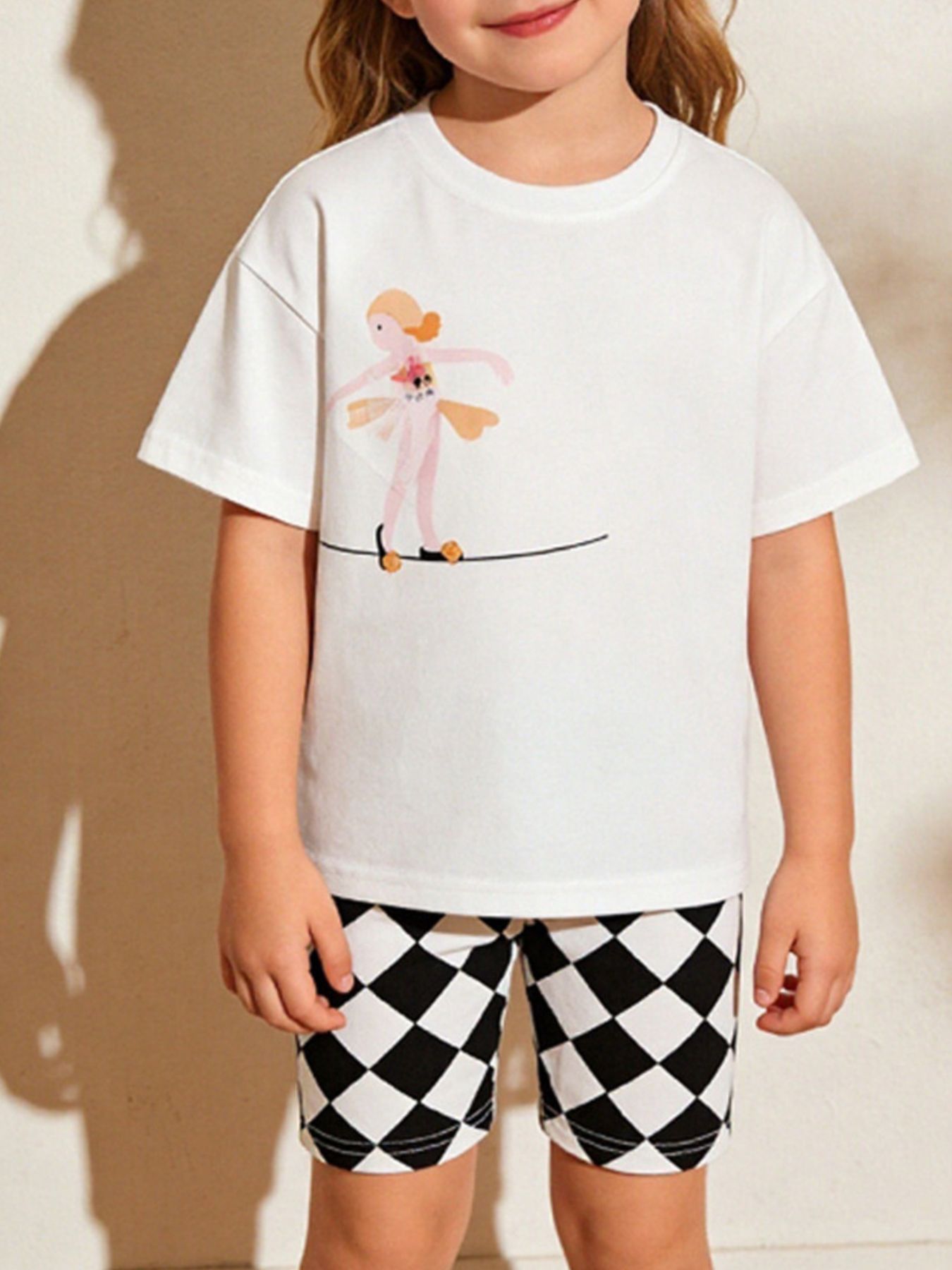 e2679526-2a7f-490d-bab6-b07adc587b1d-Max Aaria Tees