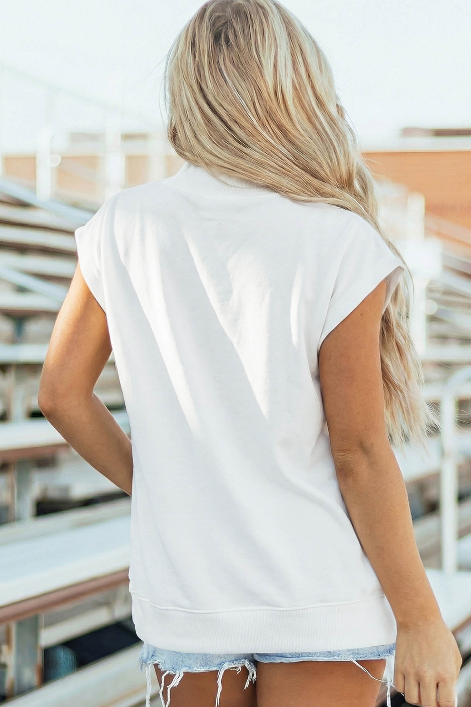  Aaria Tees