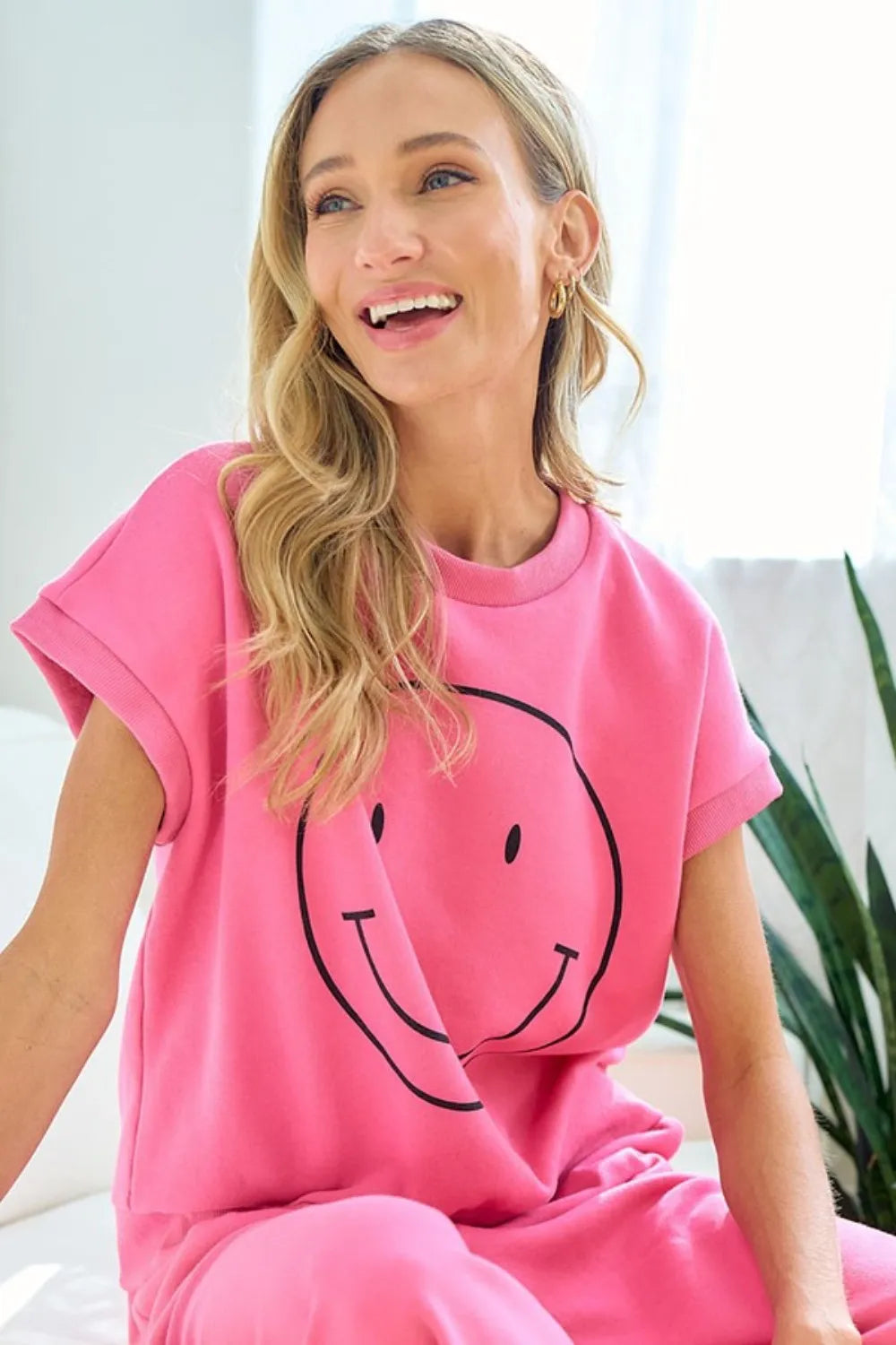 f6443bf4-79b9-4f86-a889-614bf61cf869-Max Aaria Tees