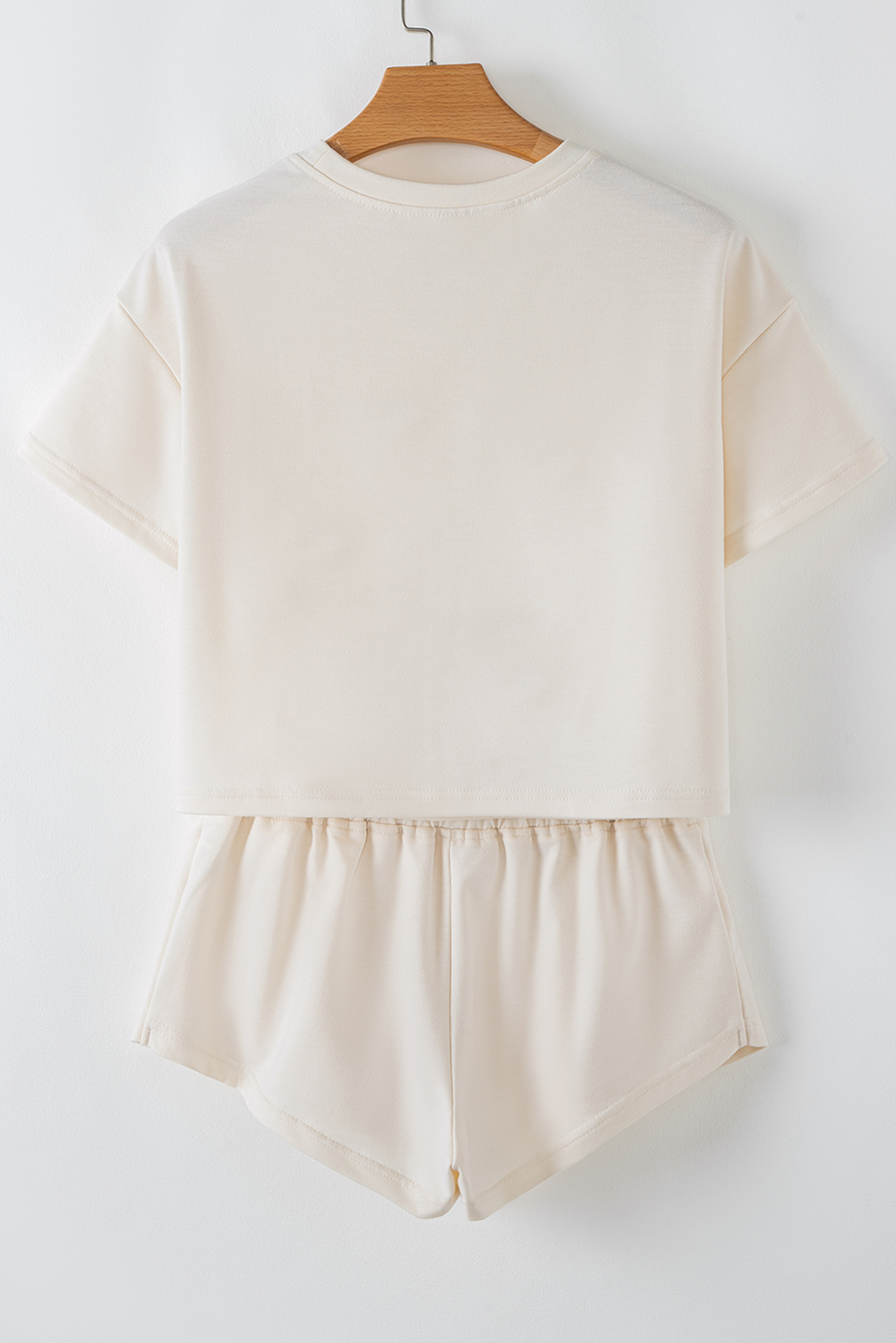  Aaria Tees