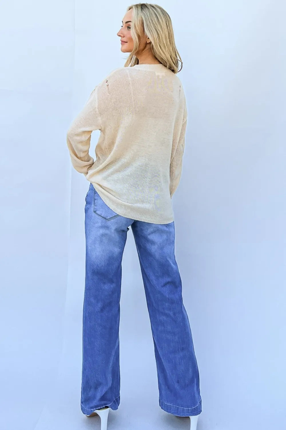 fe5916ea-06ed-405c-aa8f-f7f95f151584-Max Aaria Tees