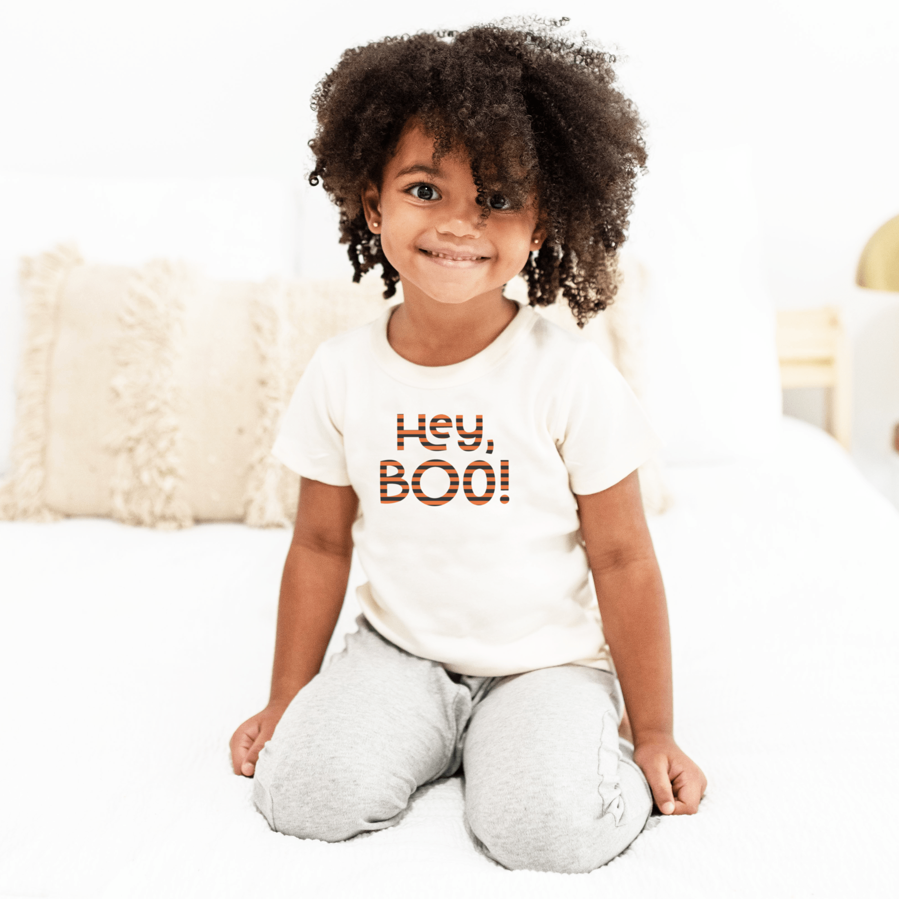 graphic tee | hey boo - Aaria Tees Aaria Tees