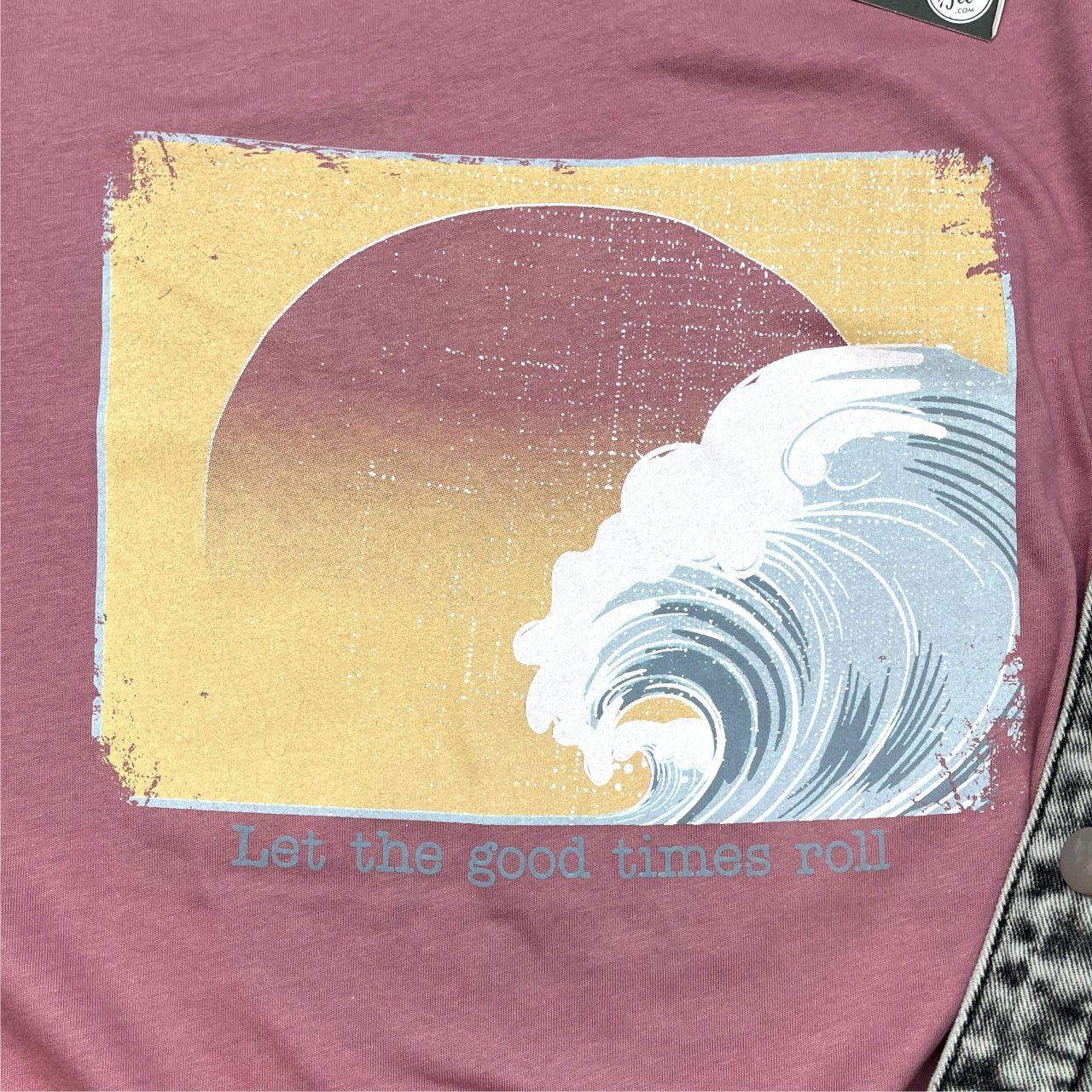  Aaria Tees