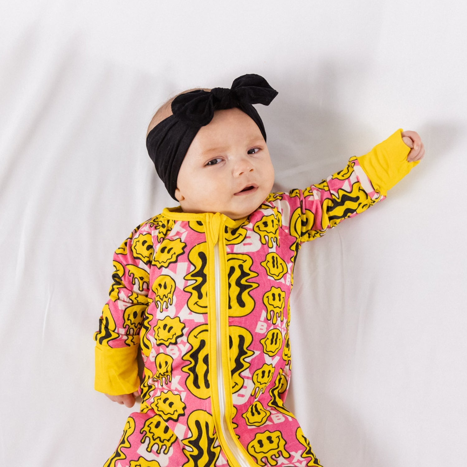 TRIPPY SMILES PINK BAMBOO ZIPPY - Aaria Tees Aaria Tees