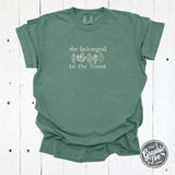 She Belonged To The Forest Emerald Green Comfort Colors Short Sleeve Tee - Aaria Tees Aaria Tees