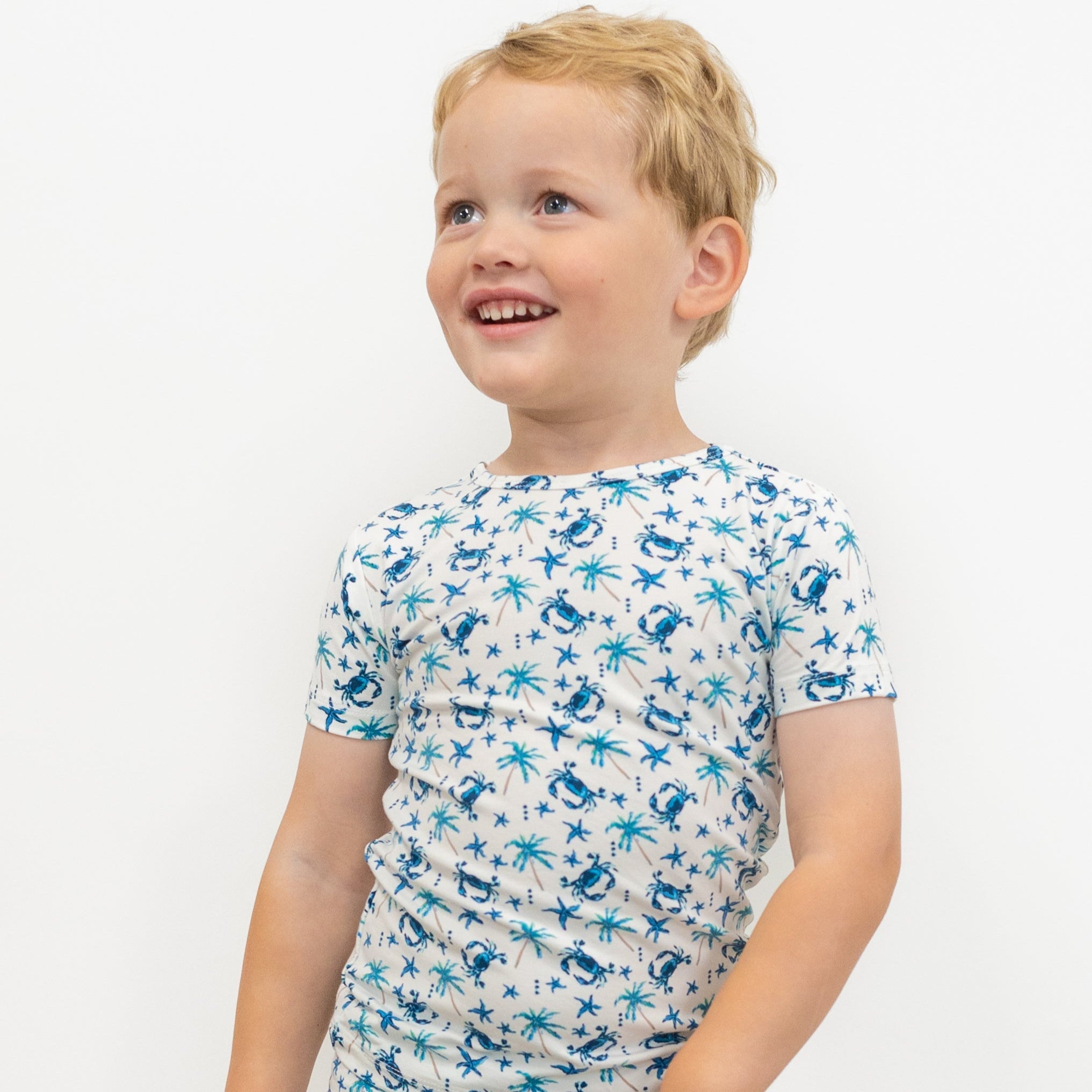  Aaria Tees