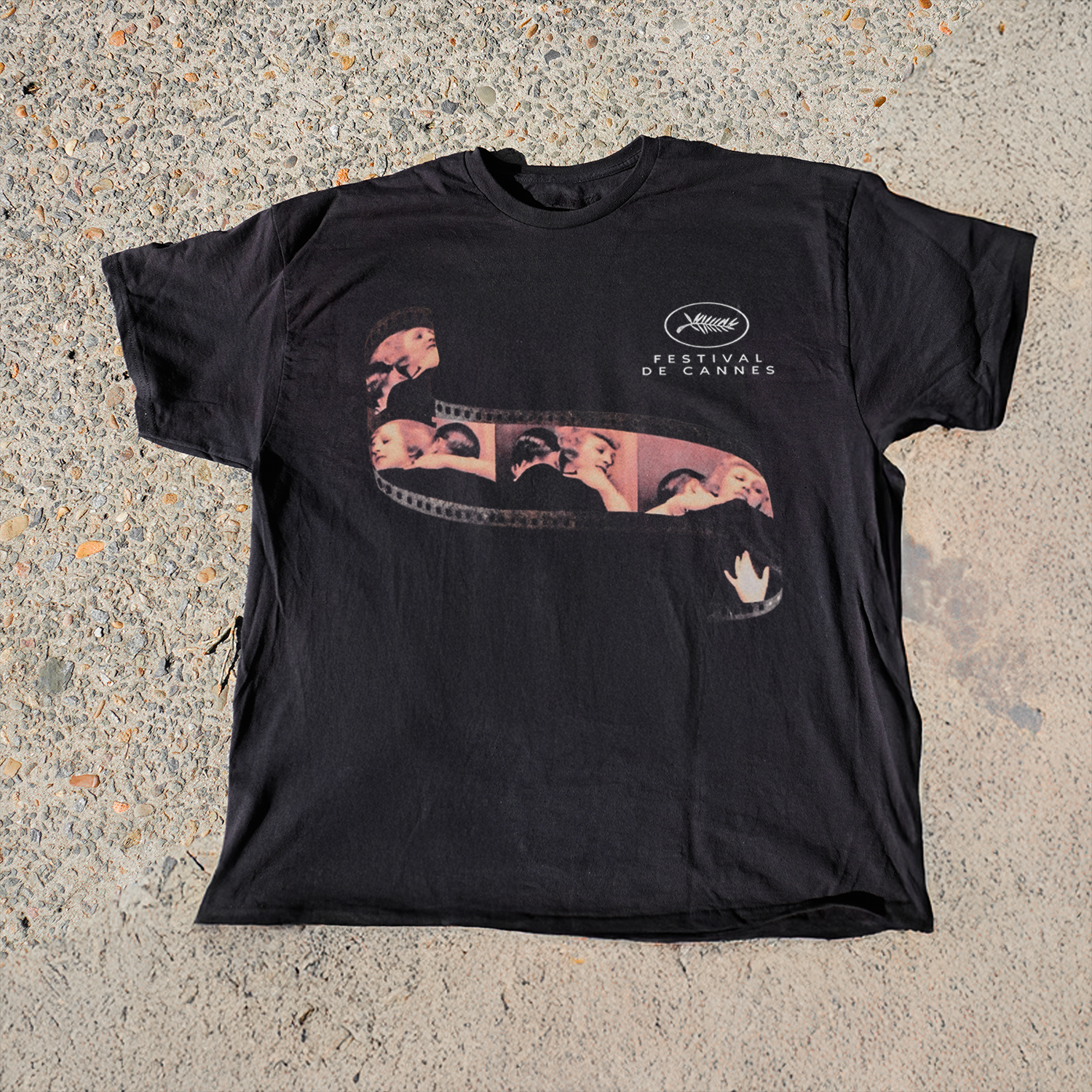  Aaria Tees