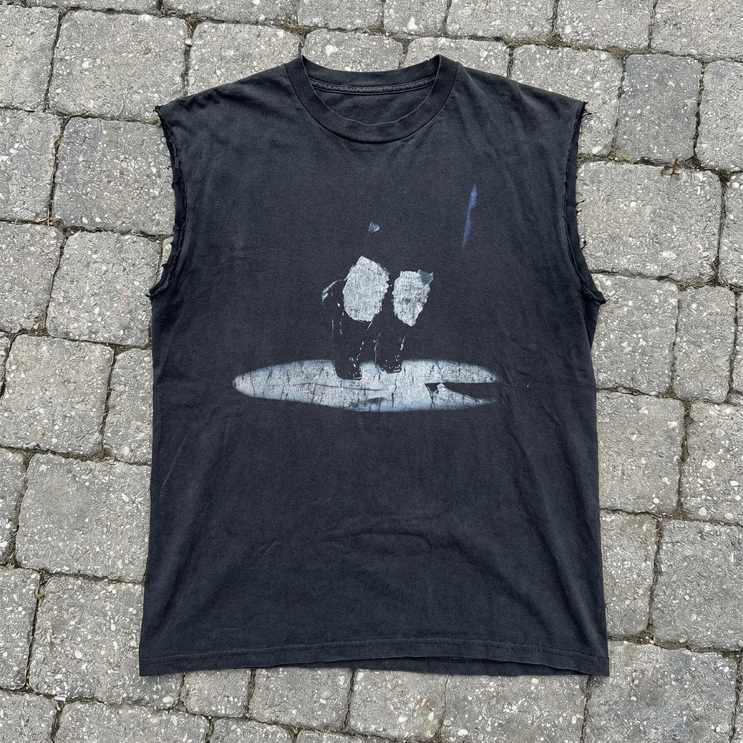  Aaria Tees